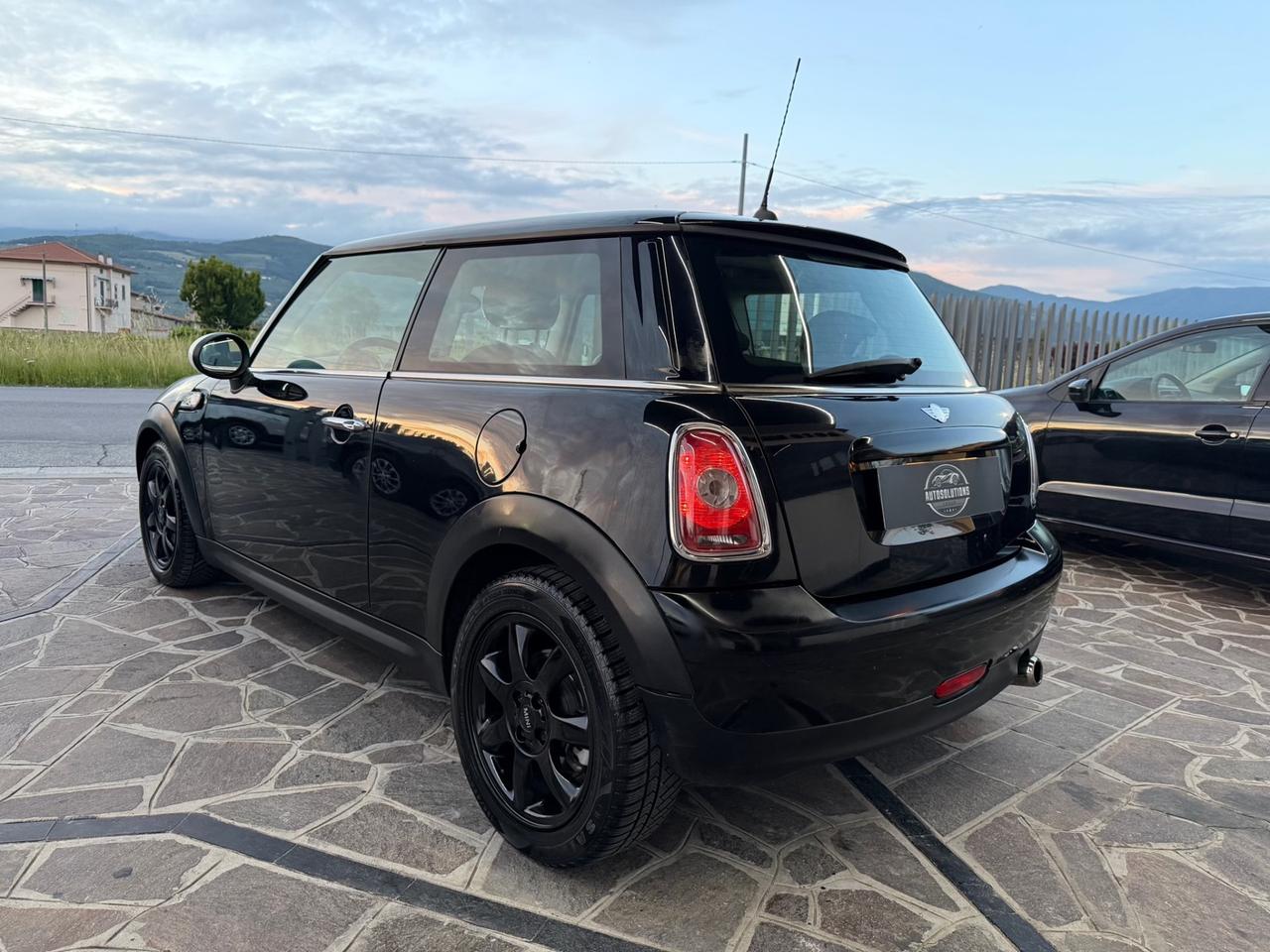 Mini 1.6 16V One D 90cvTotal Black Ok neopatentati
