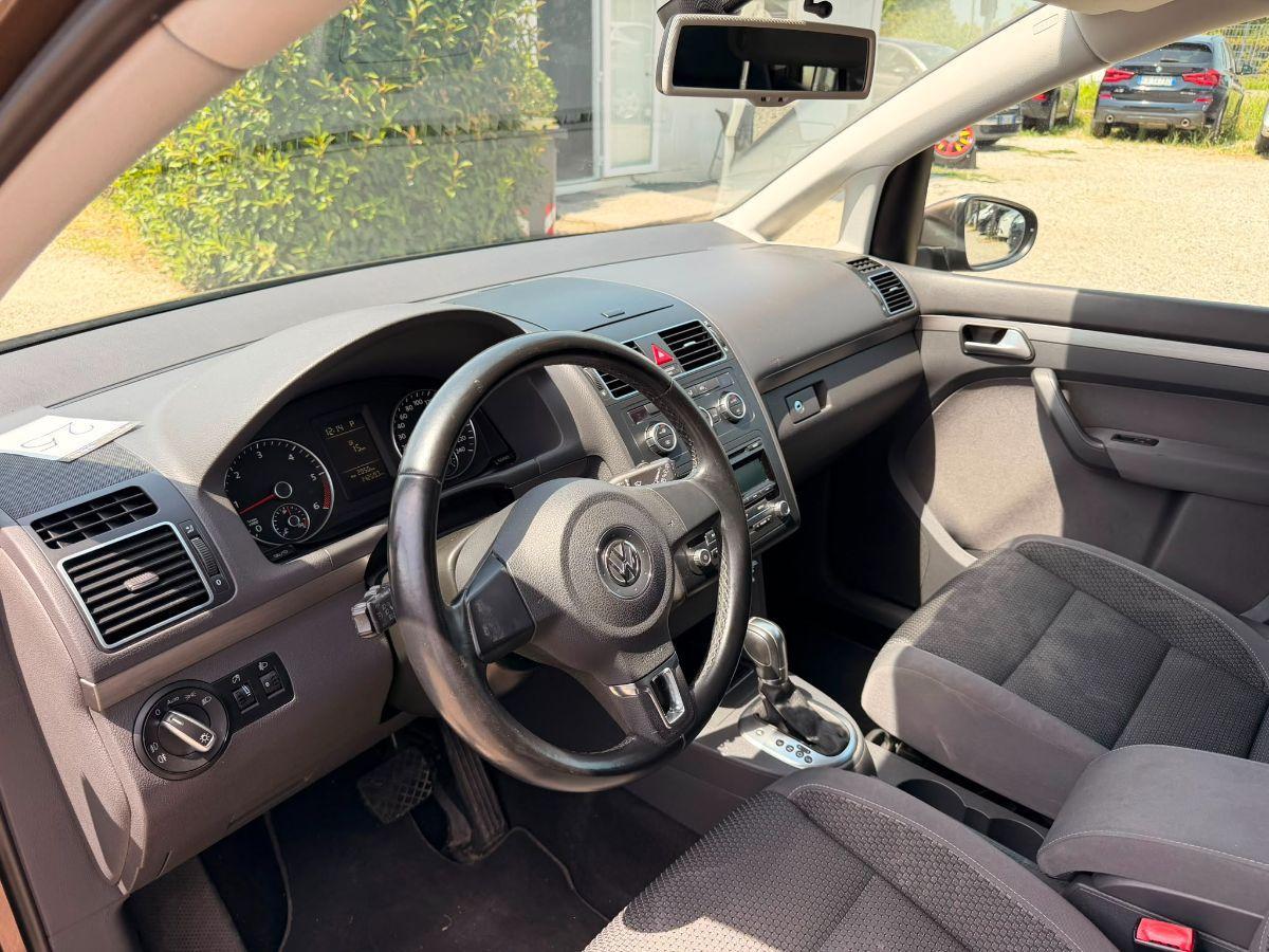 VOLKSWAGEN - Touran - 1.6 TDI DSG Comfortline 7 POSTI