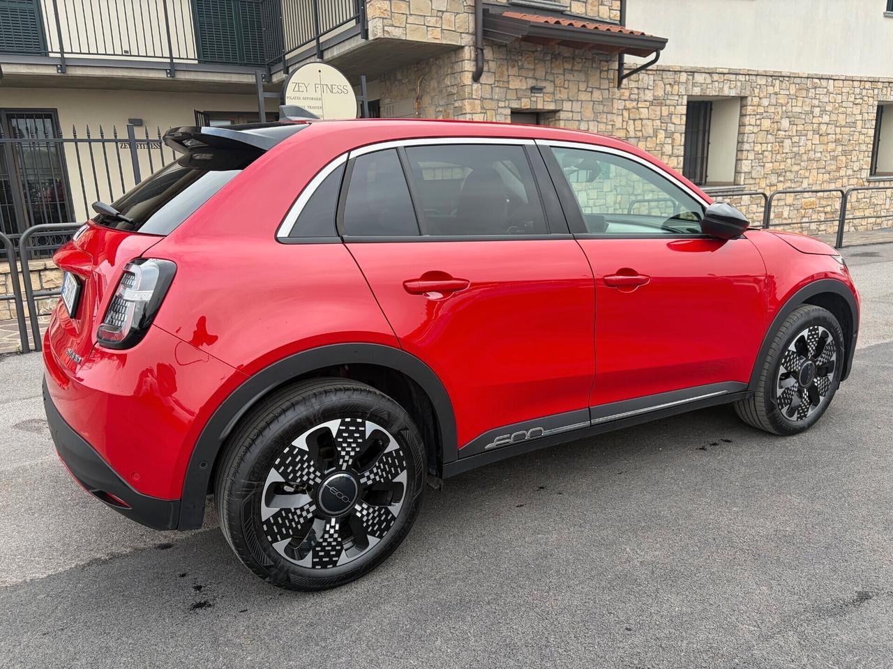 Fiat 600 Hybrid 100 CV La Prima Disponibilità in Diversi Colori !!!