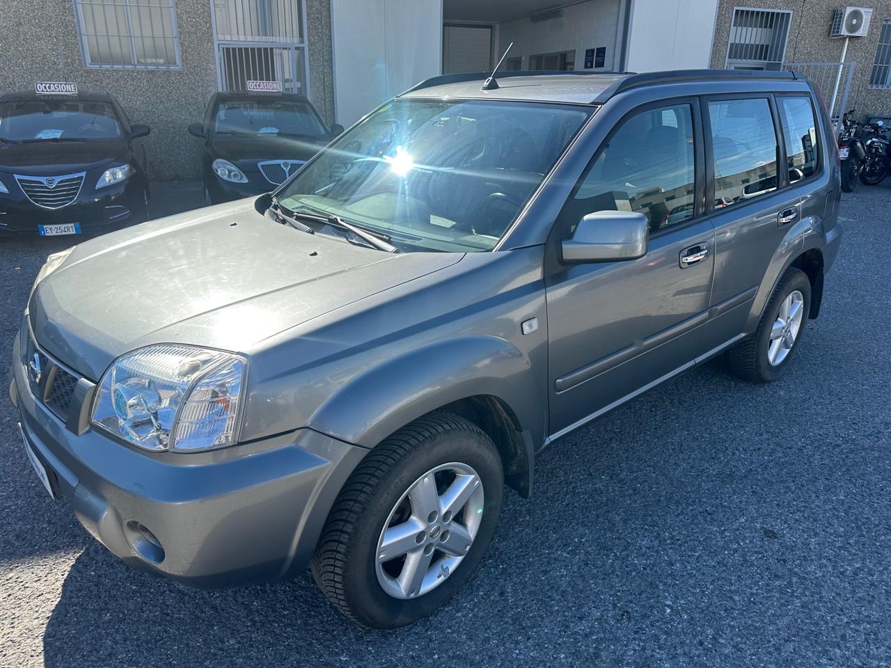 Nissan X-Trail 2.2 dCi Elegance Columbia