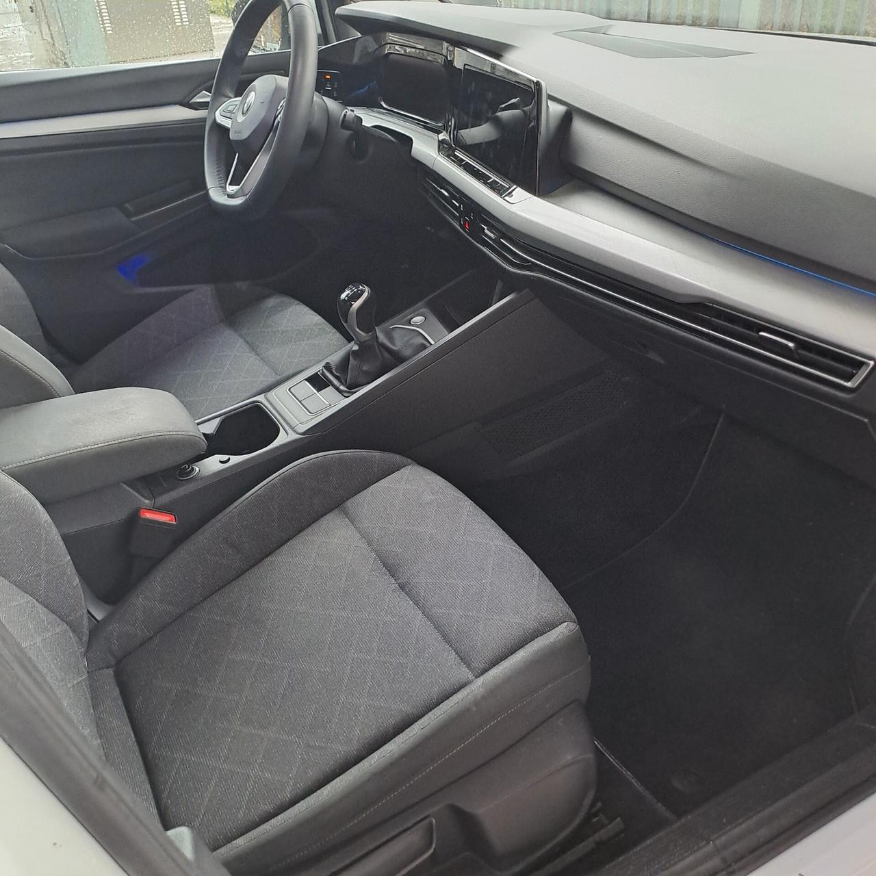 VW GOLF 8- 2.0 TDI - FULL OPT -NEOPATENTATI