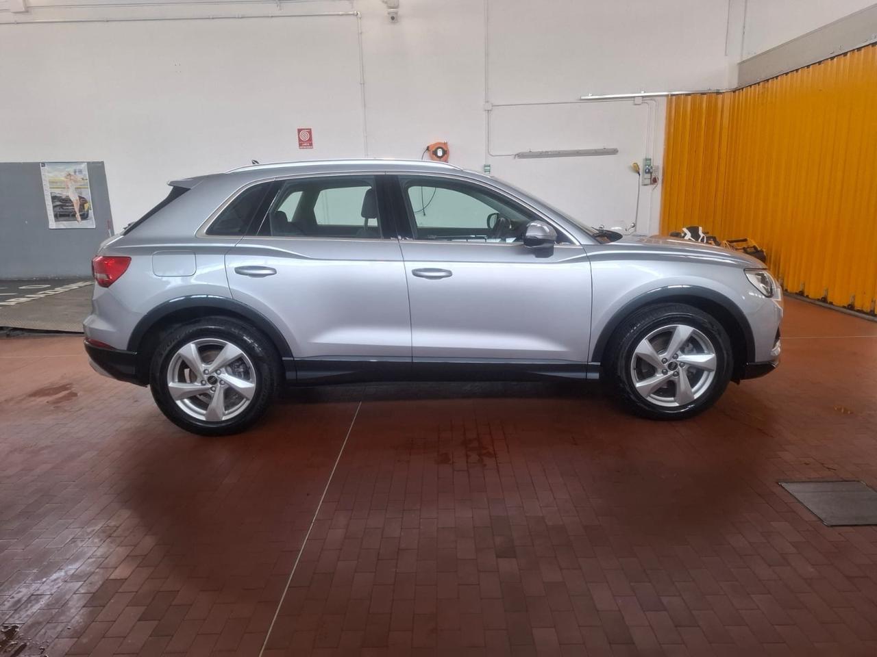 Audi Q3 35 TDI S tronic line edition