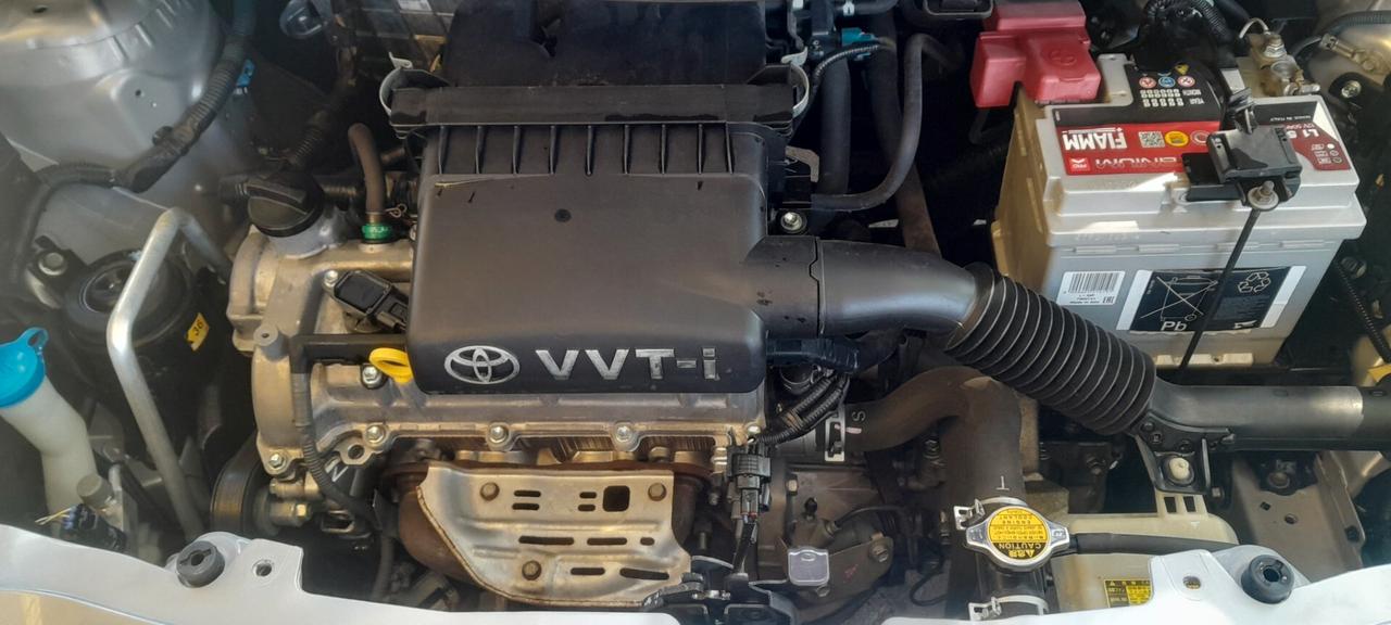 Toyota Yaris benzina x neo patentati