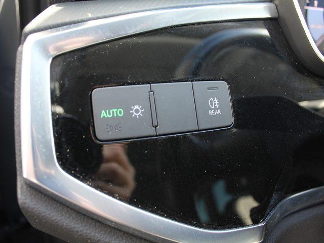 AUDI Q3 35 TDI quattro S tronic S line edition