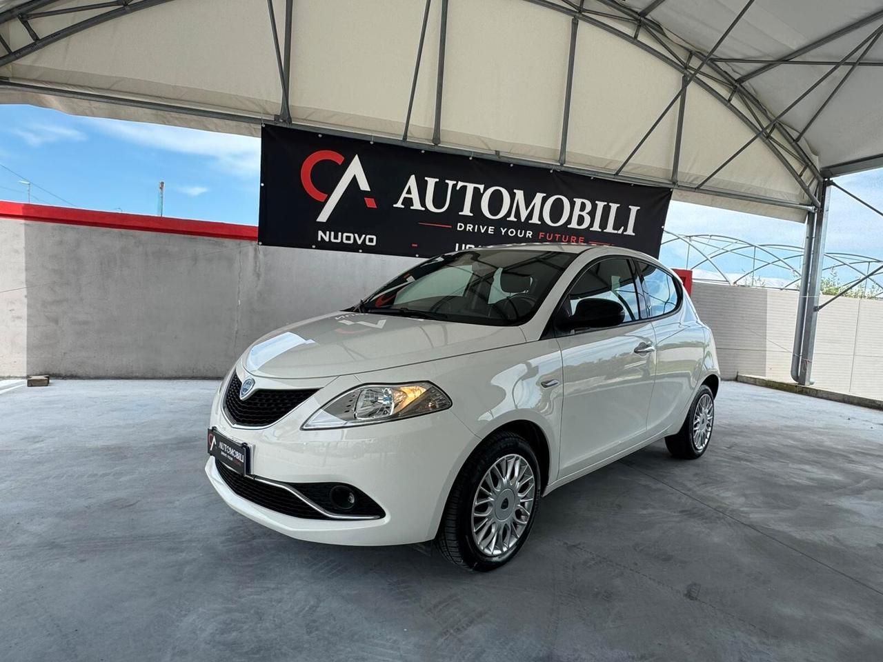 Lancia Ypsilon 1.2 69 CV 5 porte Gold
