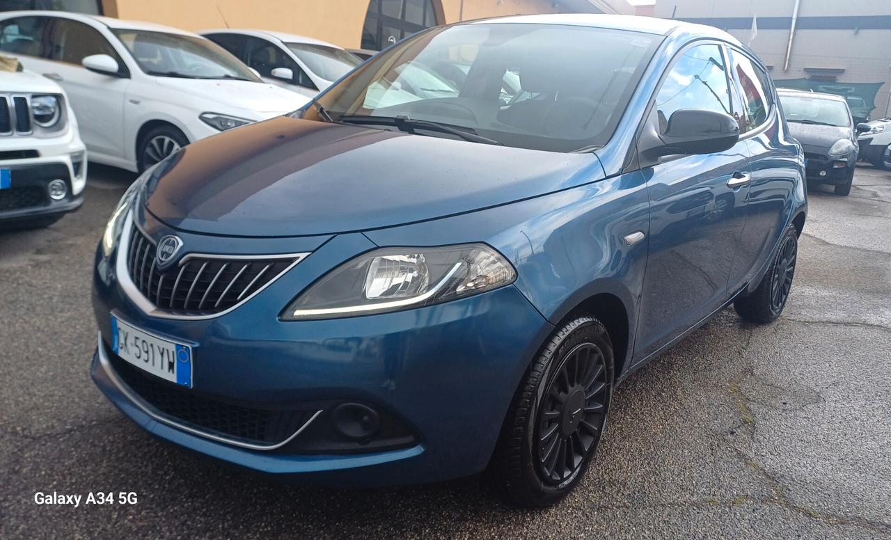 Lancia Ypsilon 1.0 FireFly 5 porte S&S Hybrid Gold