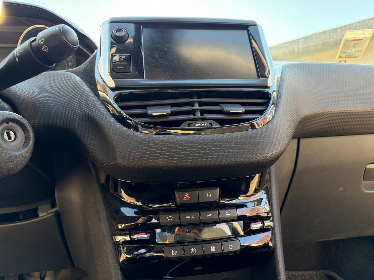 Peugeot 2008 1.6 e-HDi 92cv Allure 2014