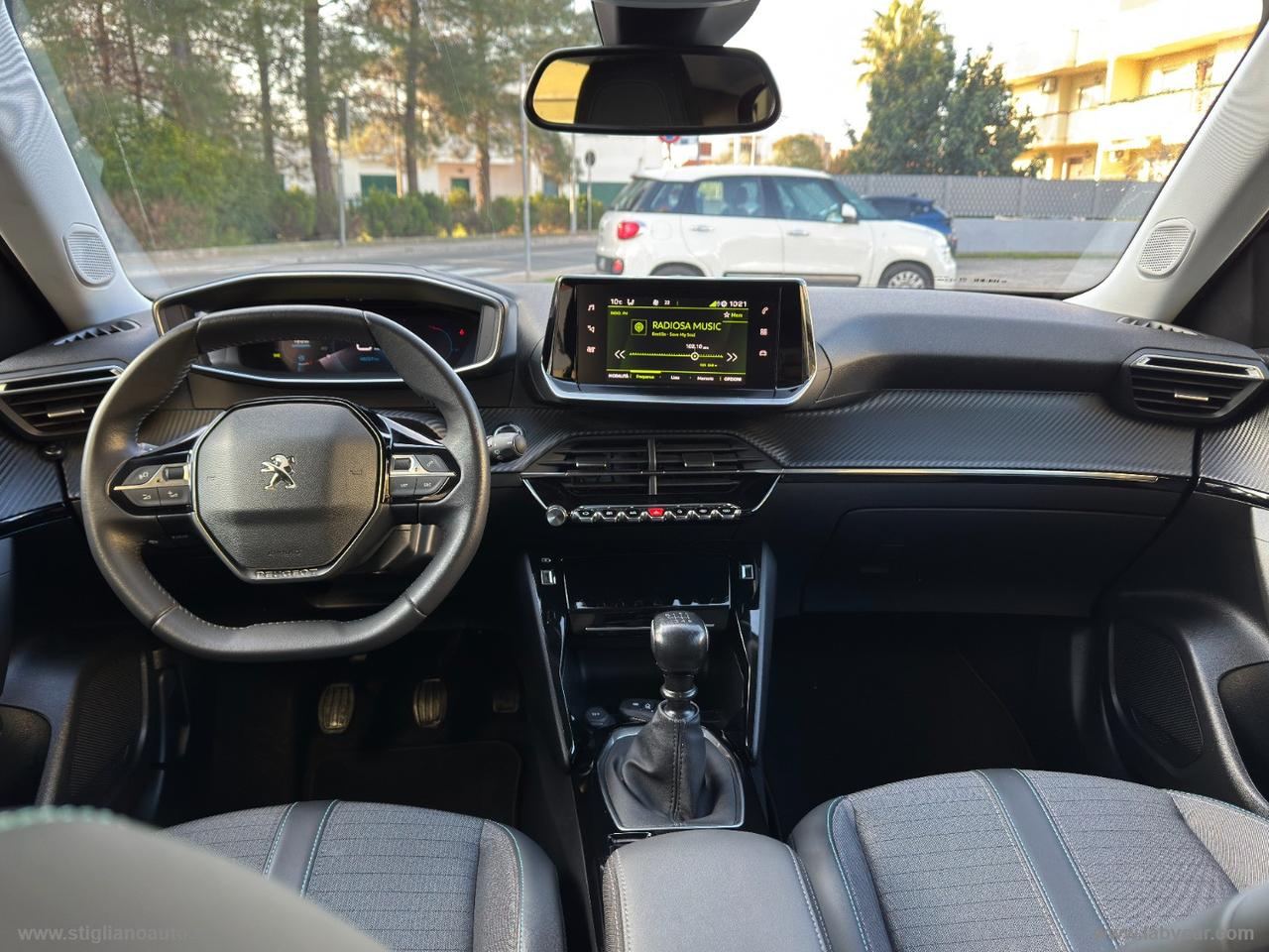 PEUGEOT 2008 BlueHDi 110 S&S Allure