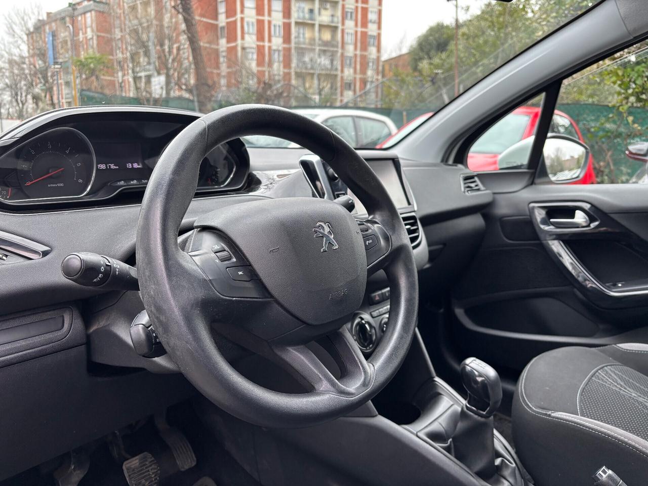 Peugeot 208 1.4 HDi 5 porte OK NEOPATENTATI