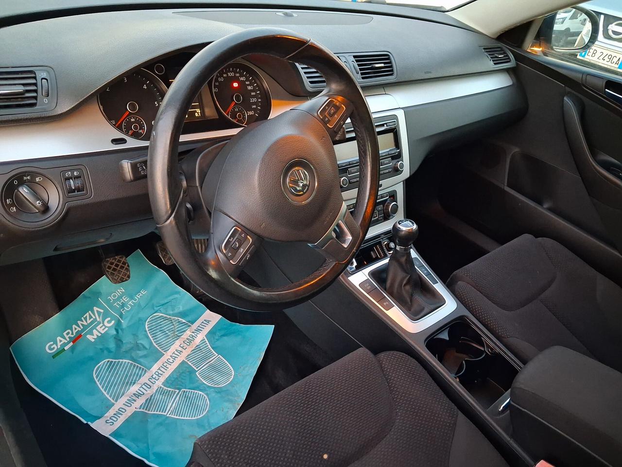 Volkswagen Passat 1.6 TDI DPF Var Comf. BM Tech.