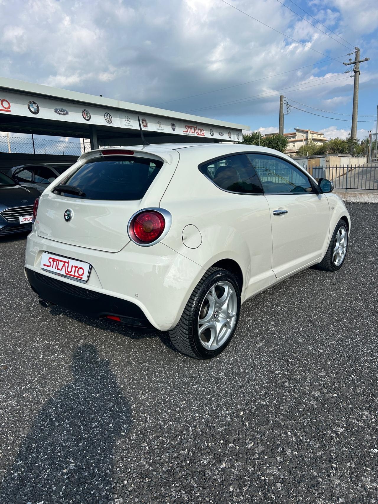 Alfa Romeo MiTo 1.3 JTDm-2 95 CV S&S Distinctive Sport Pack