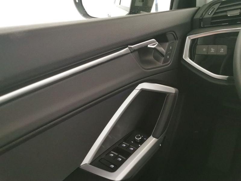 Audi Q3 35 2.0 tdi Business Advanced s-tronic