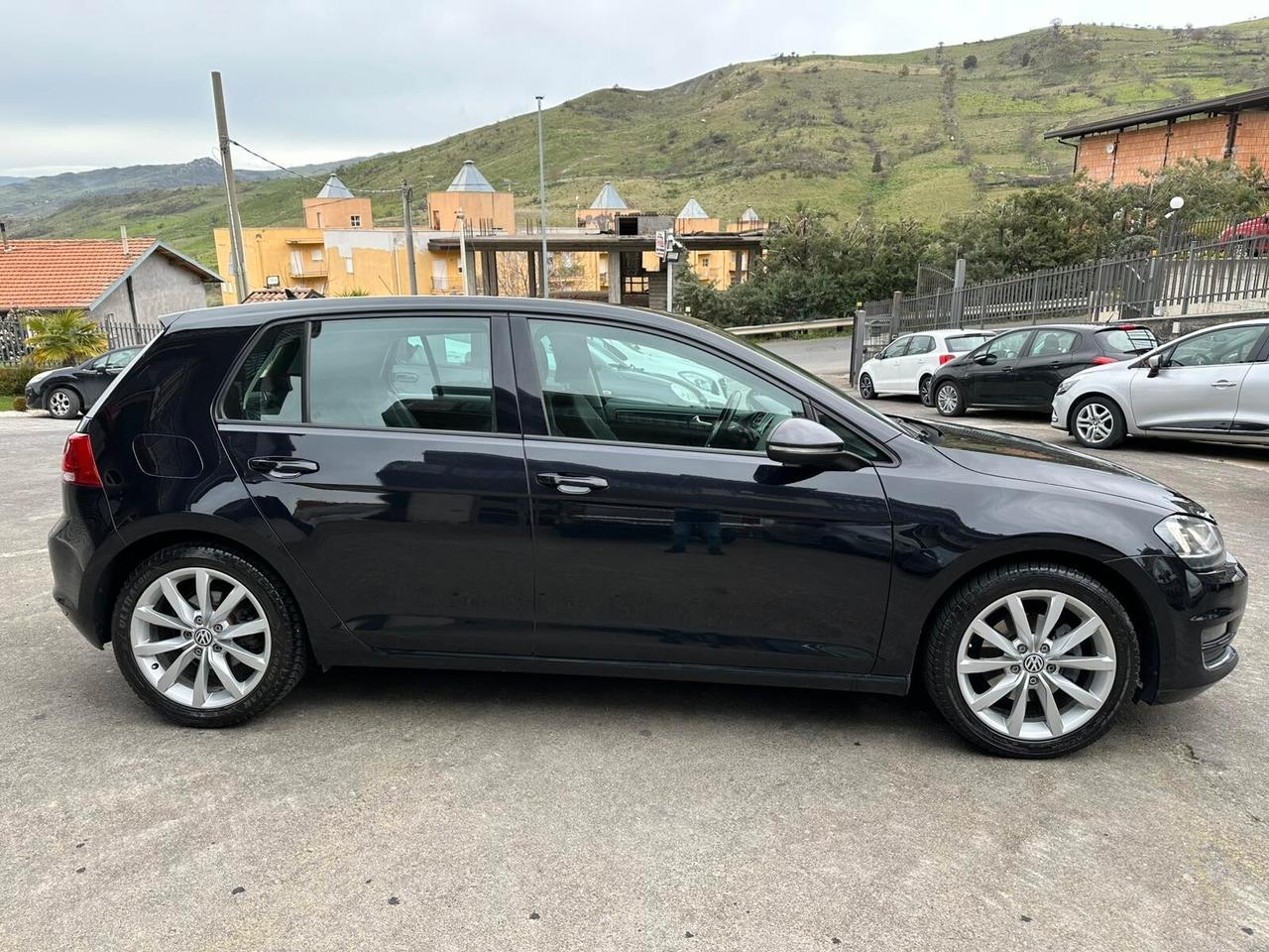 Volkswagen Golf 2.0 TDI 5p. Highline BlueMotion Technology