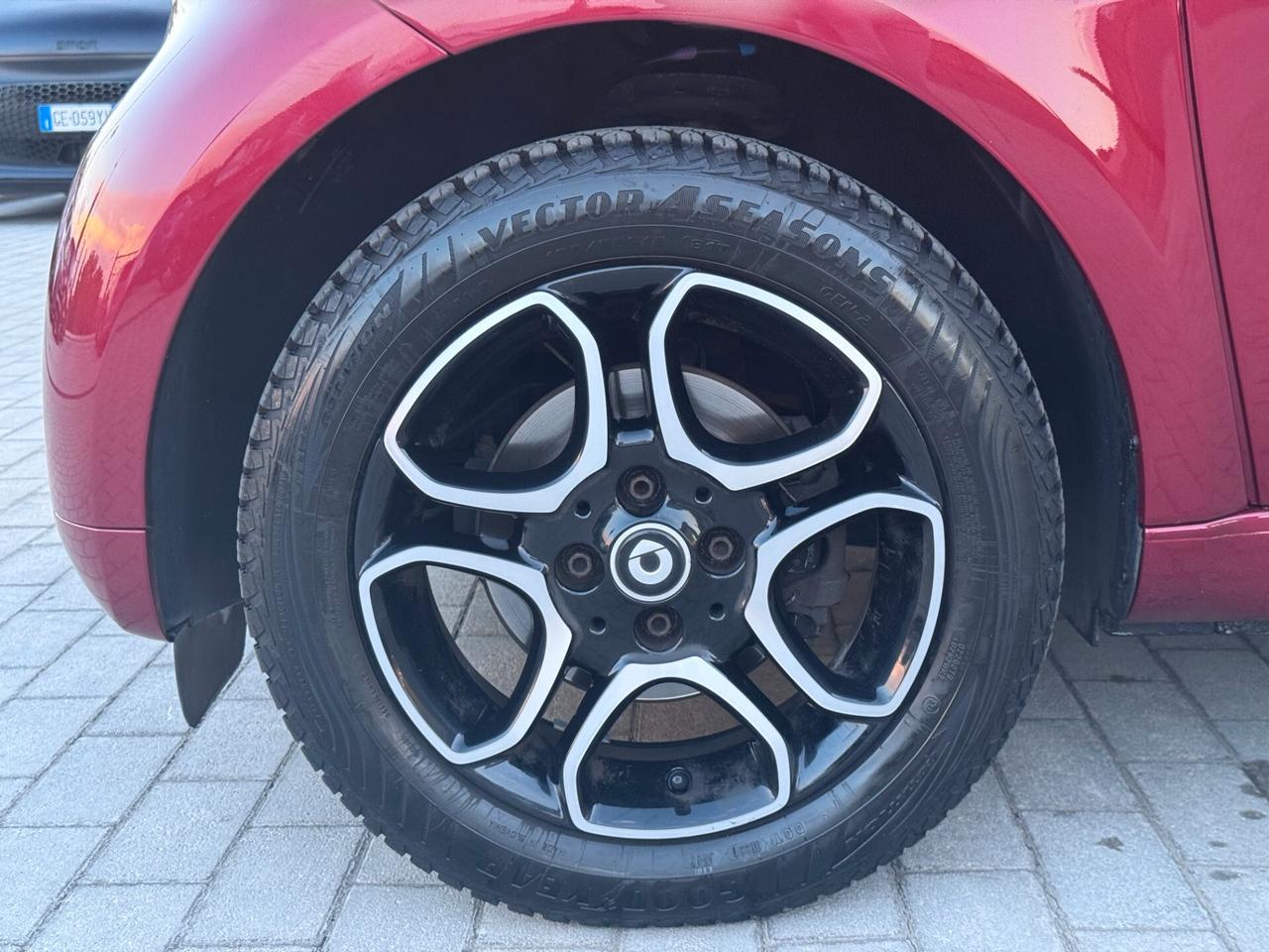Smart ForTwo 70 1.0 twinamic Passion PERFETTA LED TETTO SEDILI FENDI