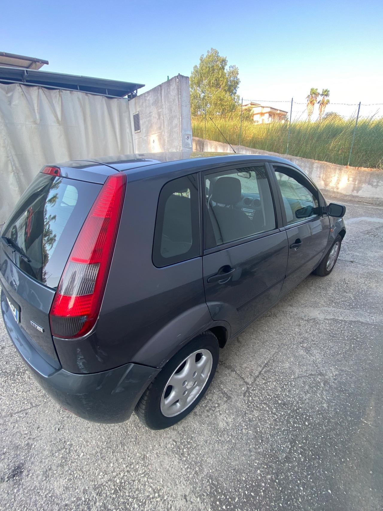 Ford Fiesta 1.4 TDCi 5p. Ambiente