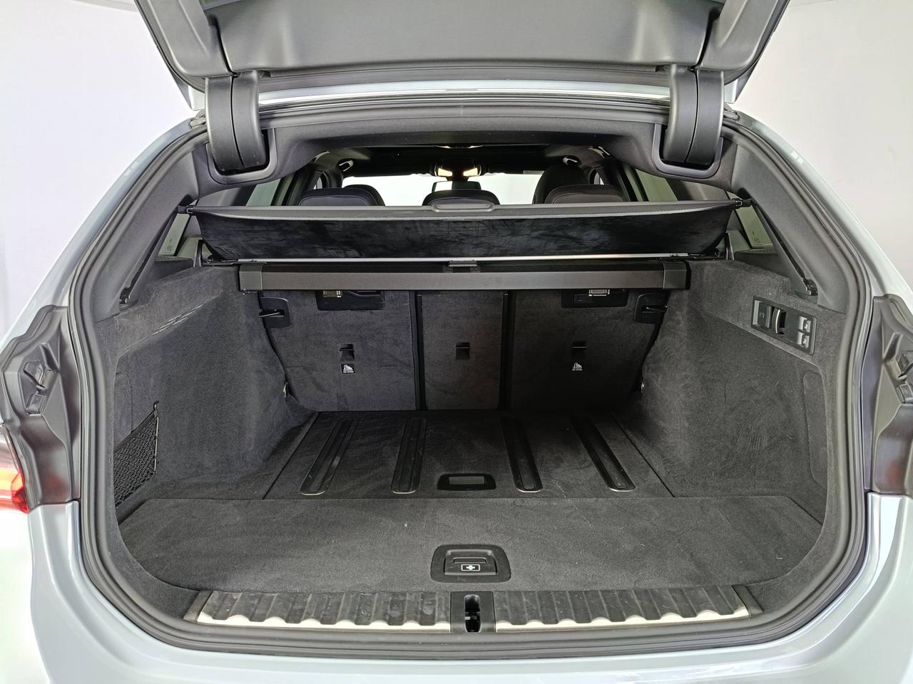 BMW 320d Touring mhev 48V xdrive Msport auto