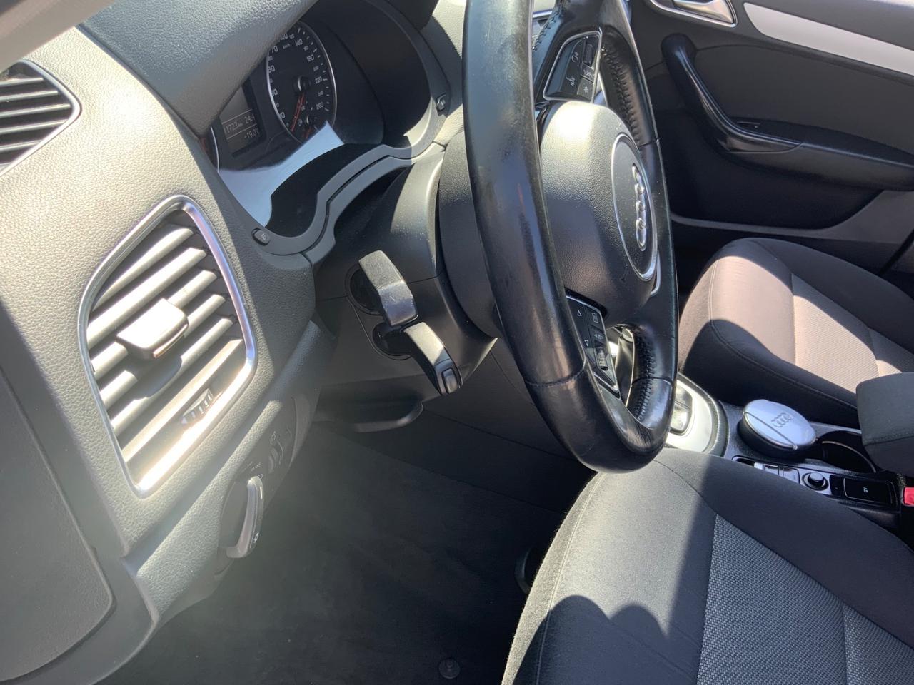Audi Q3 2.0 TDI 120 CV Business