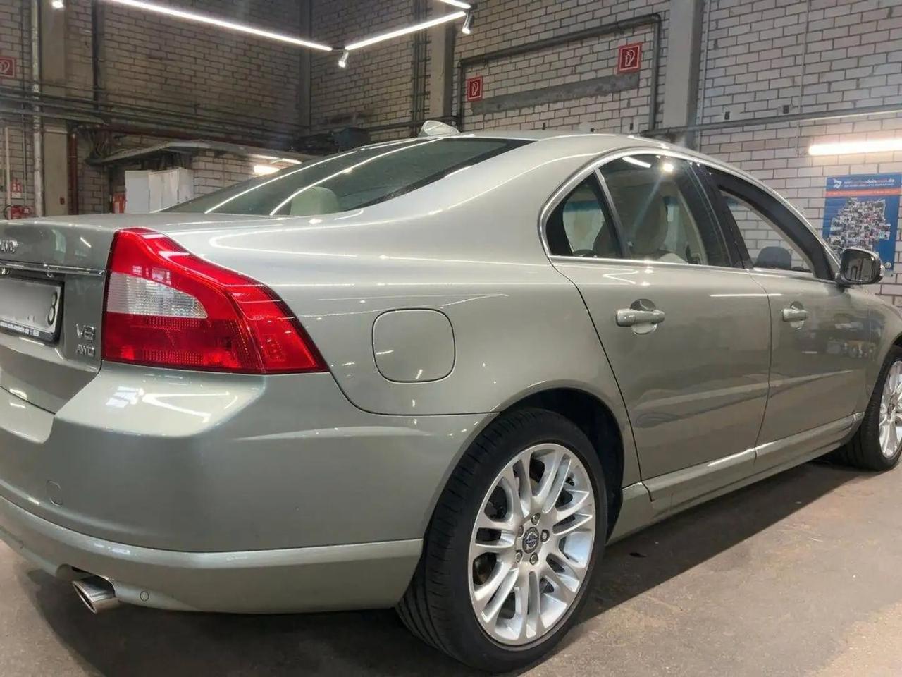 Volvo S80 4.4 V8 aut. AWD Summum