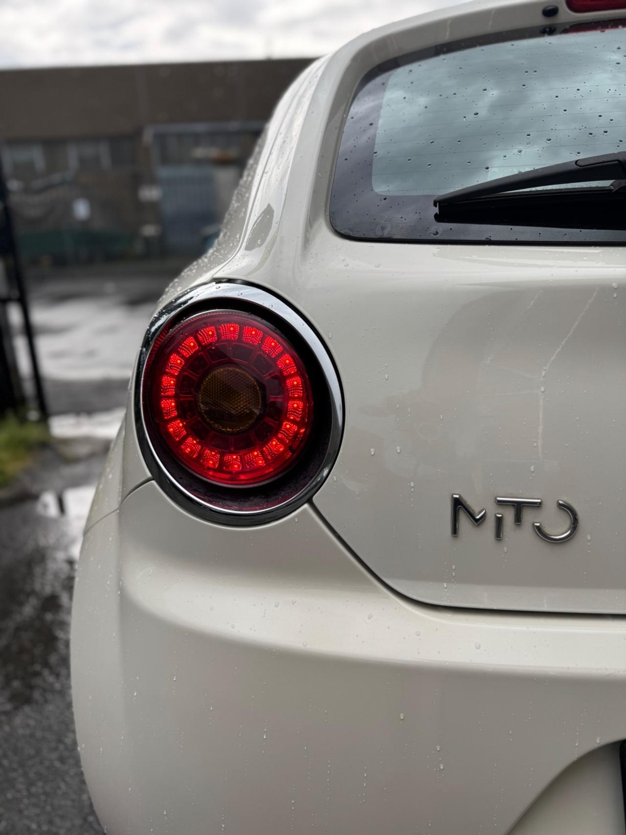 Alfa Romeo MiTo 1.4 78 CV Distinctive Premium Pack neopatentati