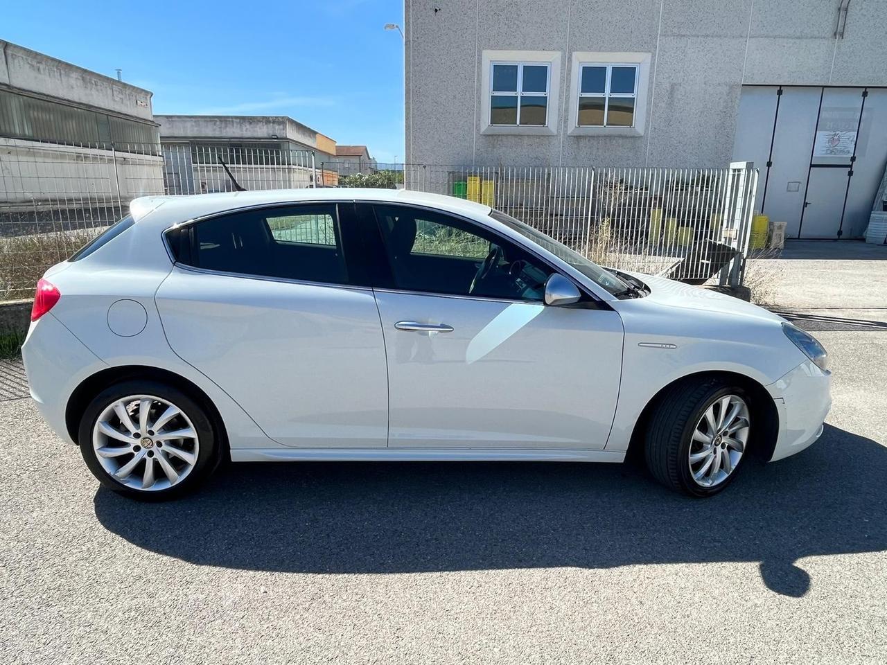 Alfa Romeo Giulietta 1.6 JTDm-2 105 CV Distinctive