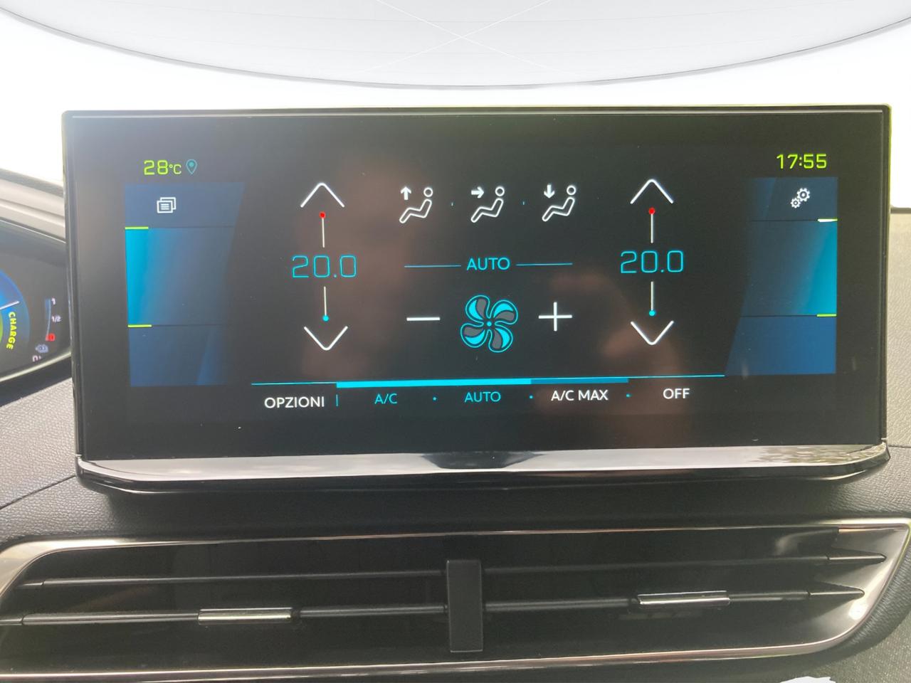 PEUGEOT 3008 1.6 hybrid4 phev Allure Pack 300cv e-eat