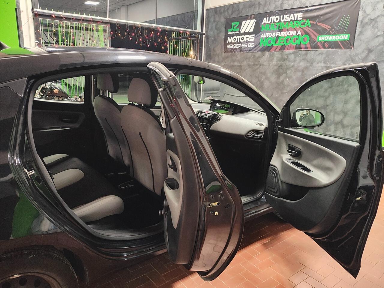 LANCIA YPSILON 1.2 NEOPATENTATI