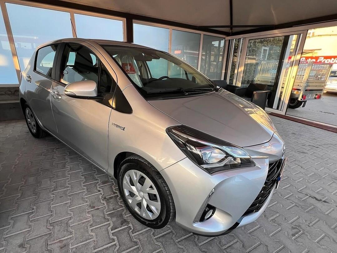 Toyota Yaris 1.5 Hybrid 5 porte Lounge OK NEOPATENTATI