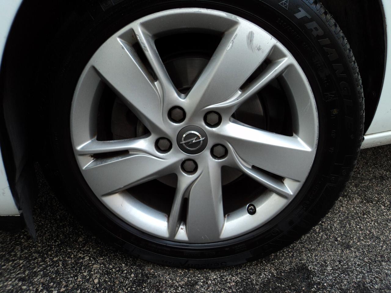 Opel Astra 1.6 CDTi 110CV Sports Tourer Cosmo