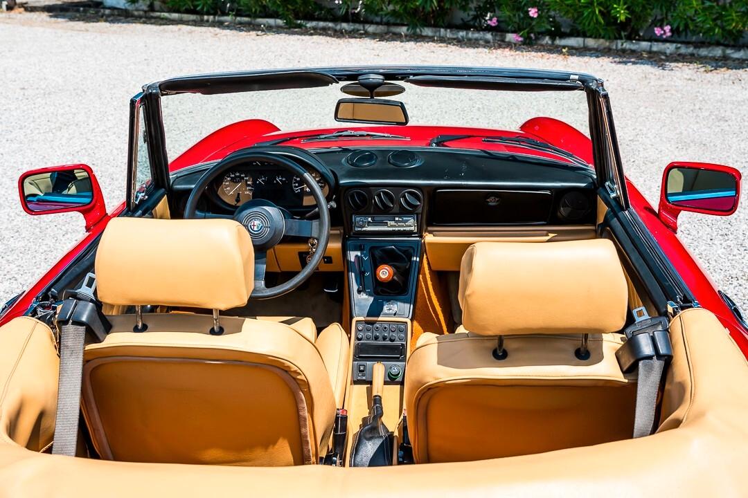 Alfa Romeo Spider 1.6