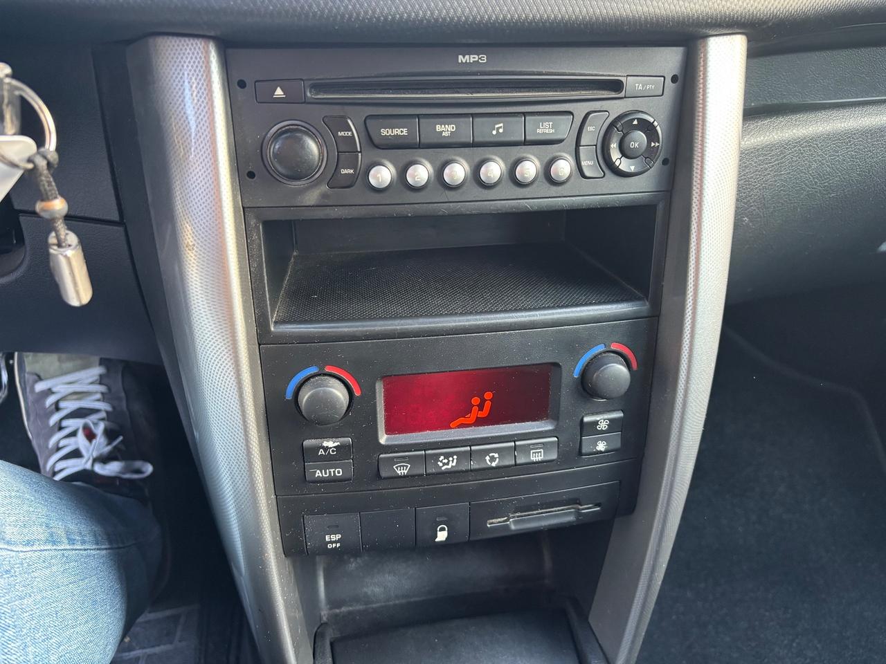 Peugeot 207 1.6 HDi 90CV 5p. XS 98000km