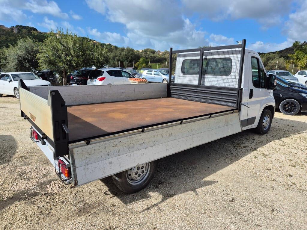 Fiat DUCATO 2.3 MJTD 130CV RIBALTABILE TRILATERALE