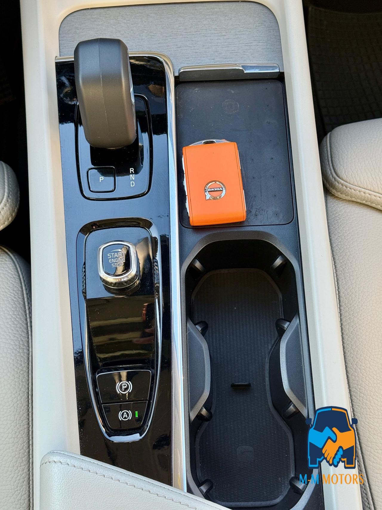 VOLVO XC60 N1 2.0 B4 d Ultimate Dark awd auto