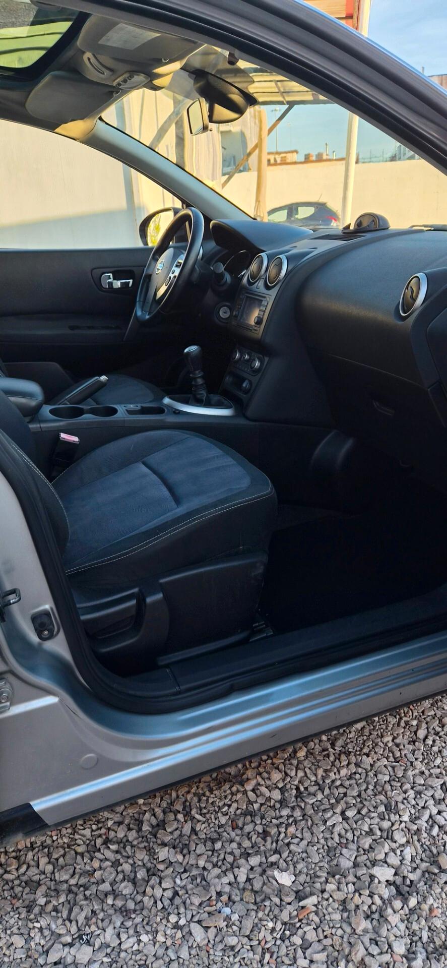 Nissan Qashqai 2.0 dCi DPF n-tec full
