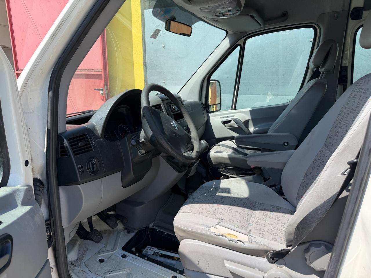 Volkswagen Crafter 9 posti con clima - 2011