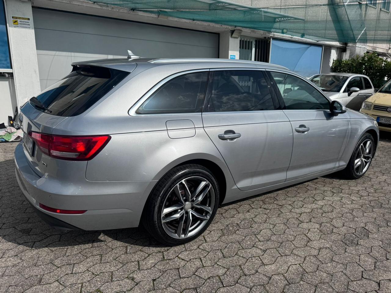 Audi A4 Avant 2.0 TDI 122 CV S tronic Business
