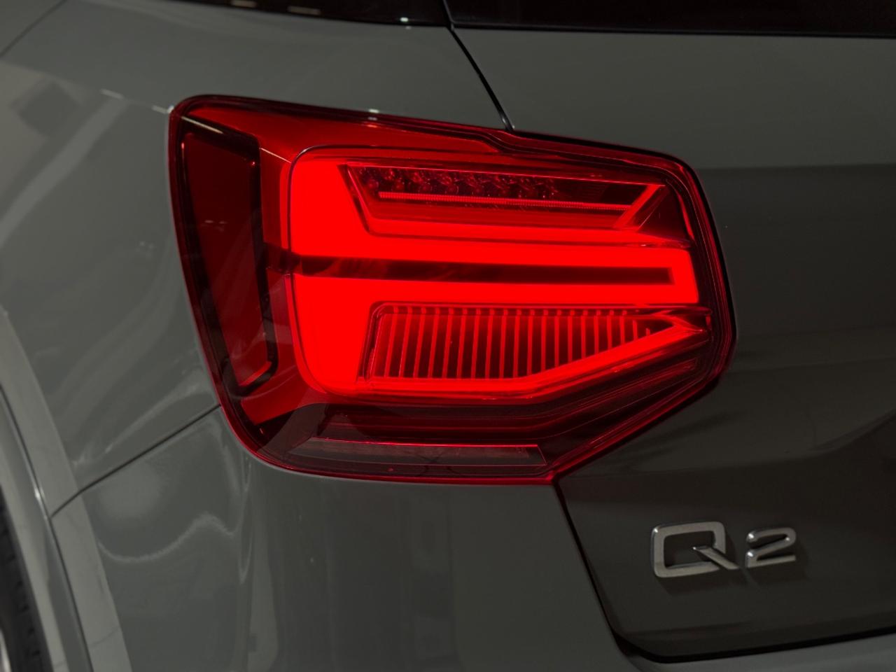 Audi Q2 35 TFSI 1.5 150 CV S-LINE Identity Black