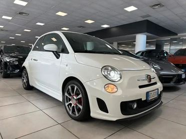 Abarth 500 1.4 Turbo 135CV • Cerchi 17’’ • Bi-Xeno • Navi