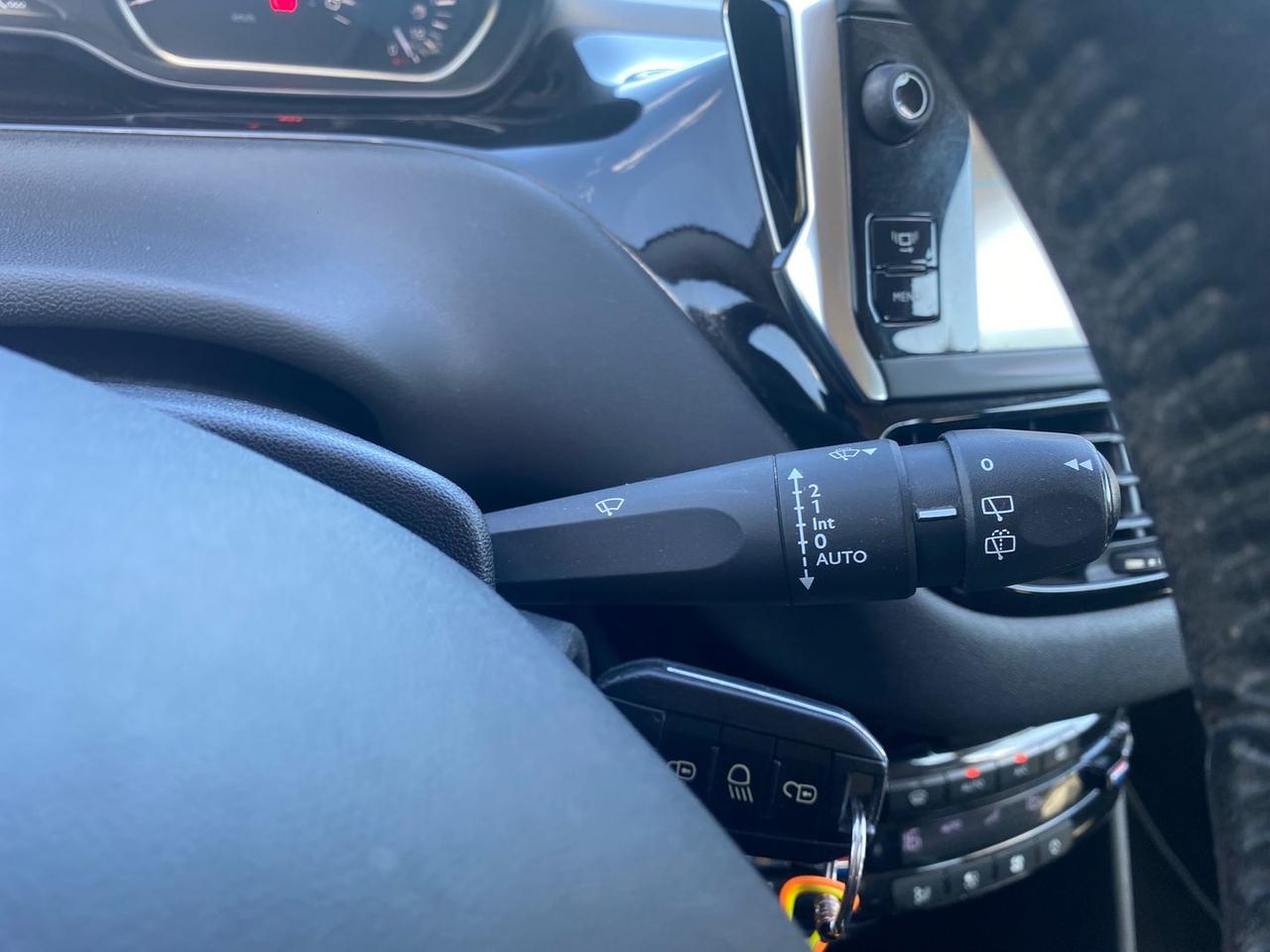 Peugeot 208 Active 1.4 HDI FAP 68 #6385