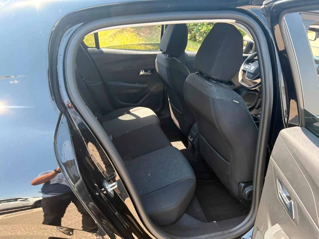 Peugeot 208 Hybrid 110 e-DCS6 Style