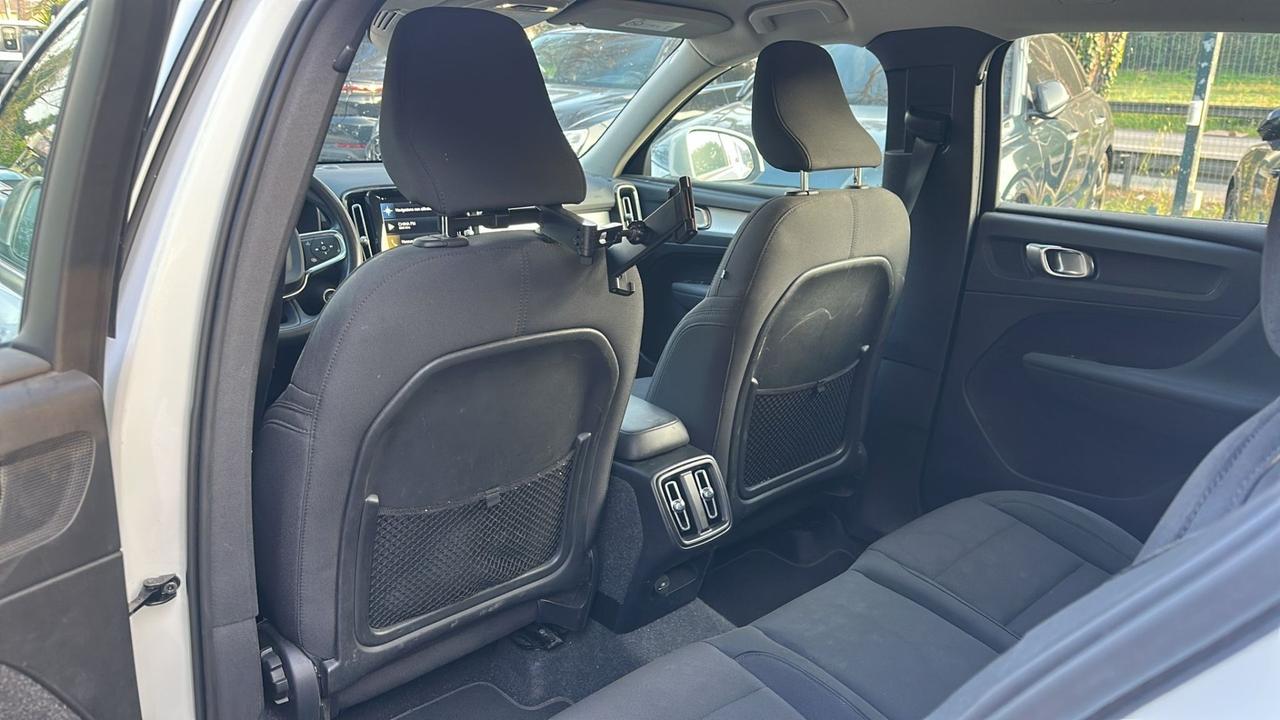 Volvo XC40 T2 automatico Business