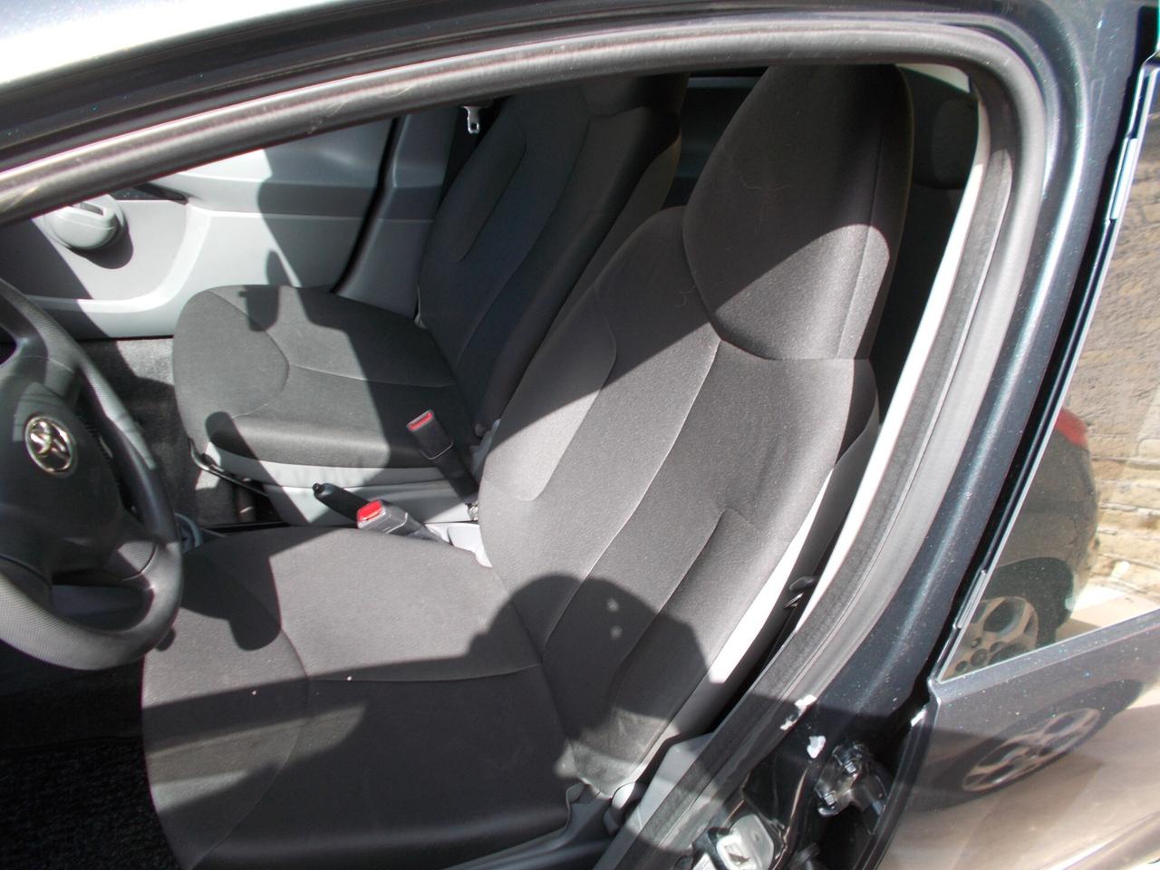 Toyota Aygo 1.0 12V VVT-i 5 porte Lounge