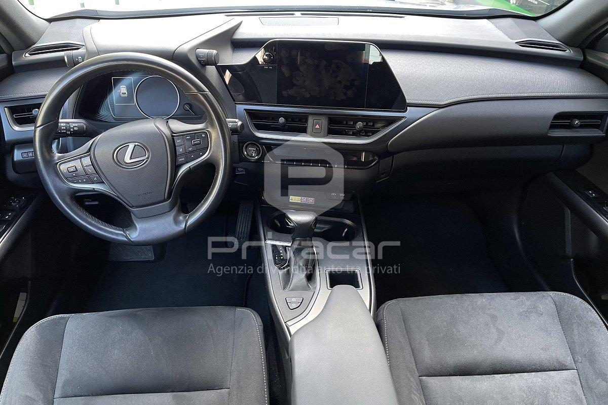 LEXUS UX Hybrid Urban