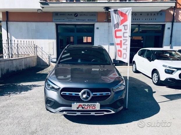 MERCEDES-BENZ GLA 200 d Automatic TETTO- AMBIENT