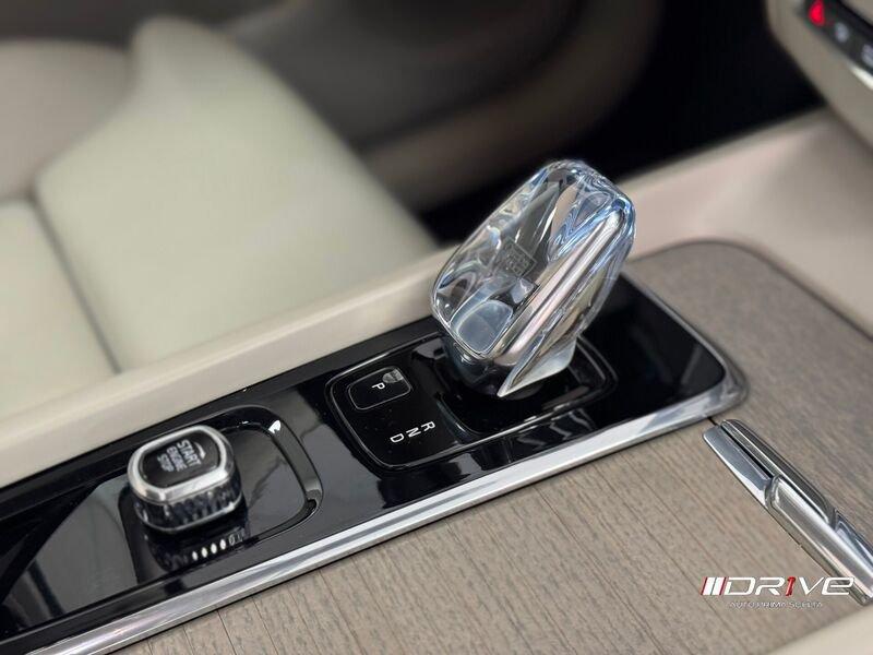 Volvo XC60 XC60 B4 (d) automatico Plus Bright