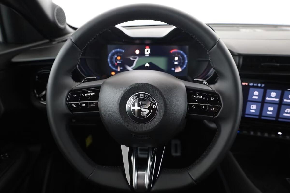 Alfa Romeo Junior 1.2 145CV Hybrid eDCT6 Speciale