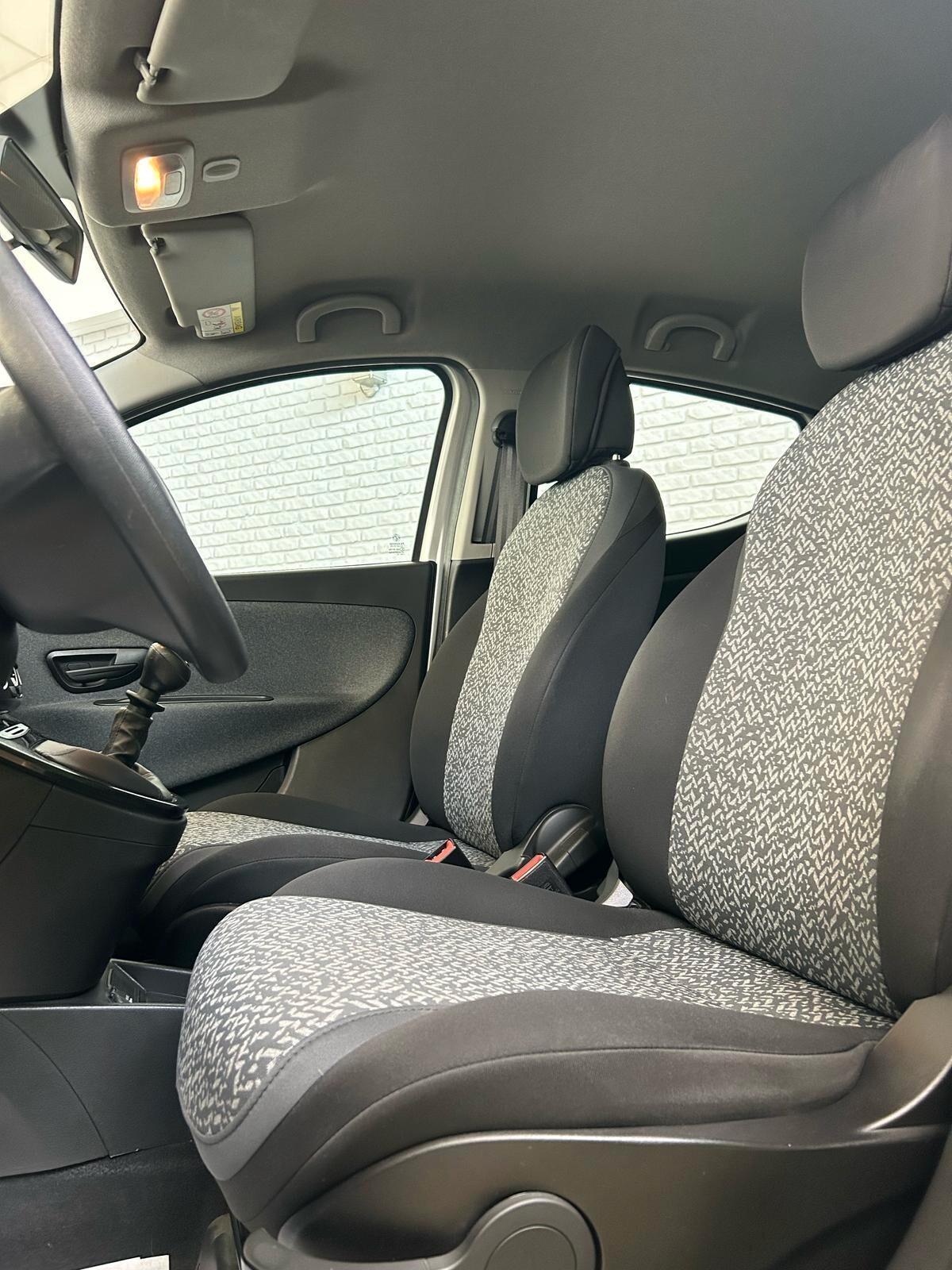 Lancia Ypsilon 1.0 FireFly 5 porte S&S Hybrid Maryne