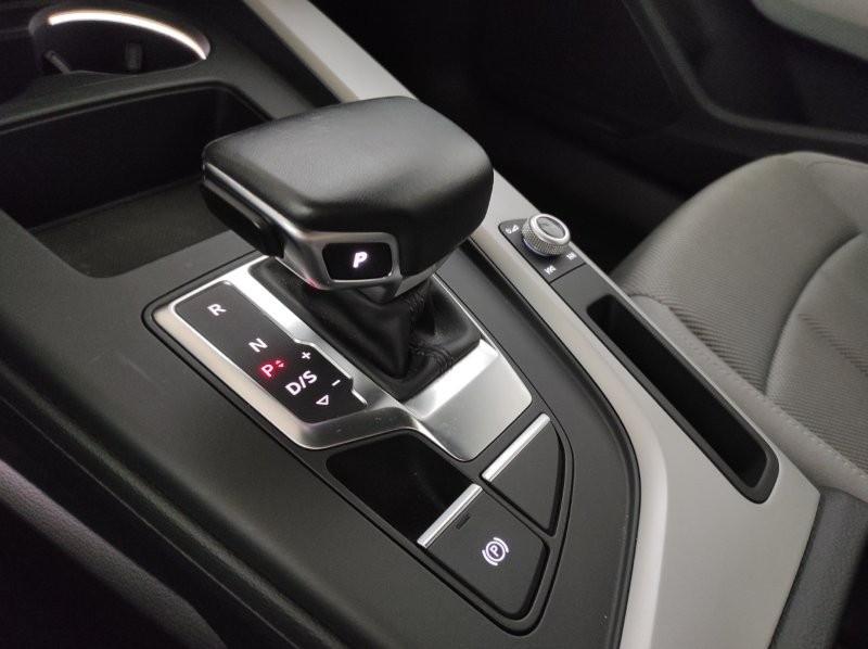 AUDI A4 5ª serie - A4 Avant 35 TFSI S tronic Business Advanced