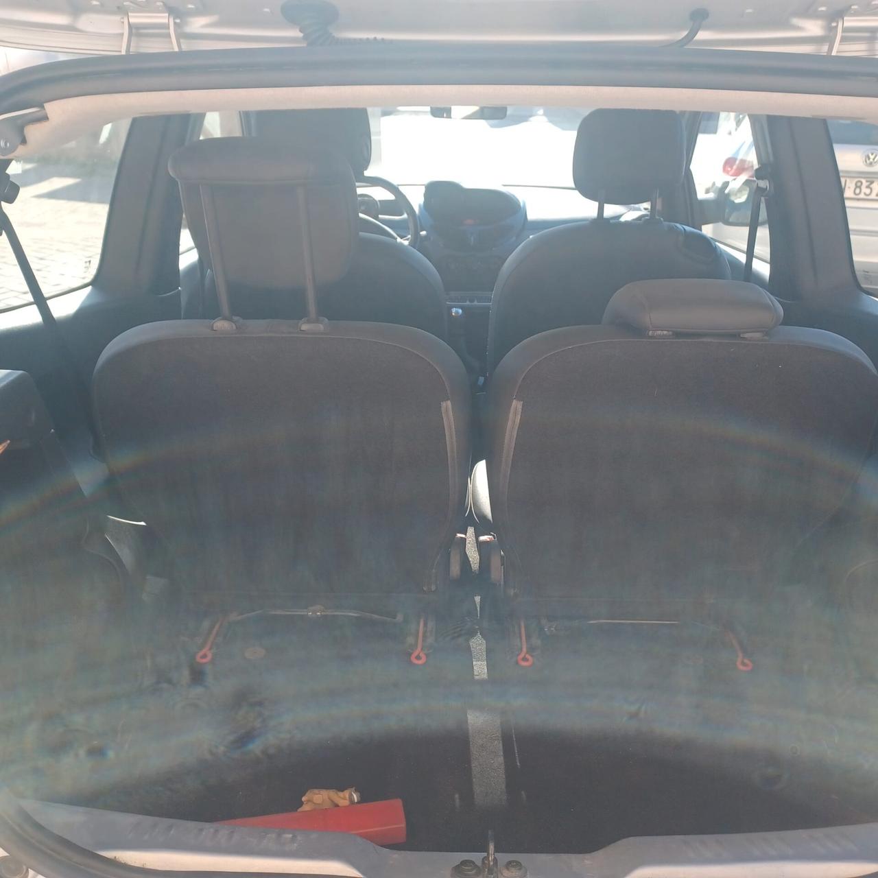 144.118KM TWINGO 1.2 PER NEOPATENTATI