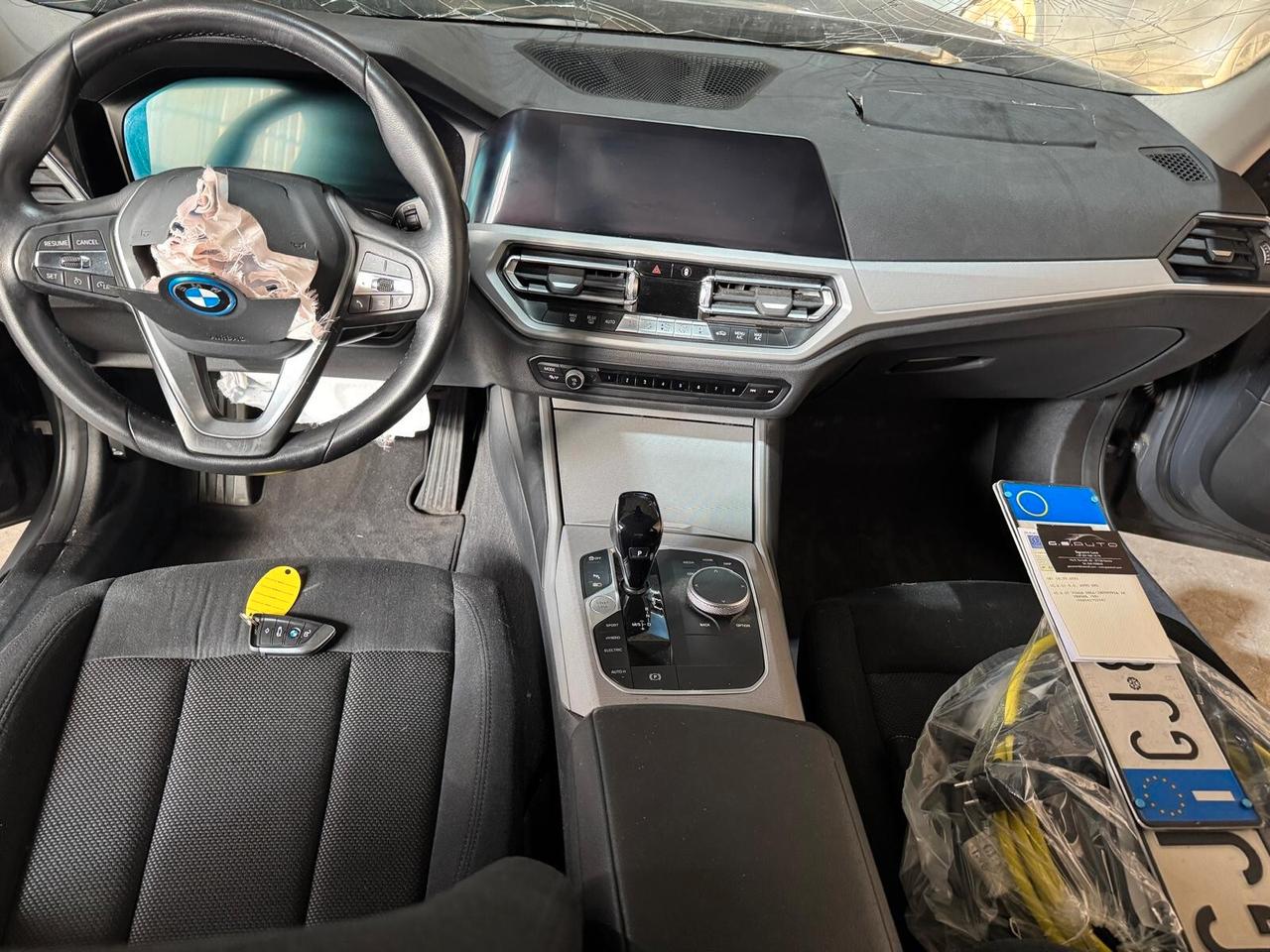 BMW 330 G21 330e Touring xdrive Business Advantage auto