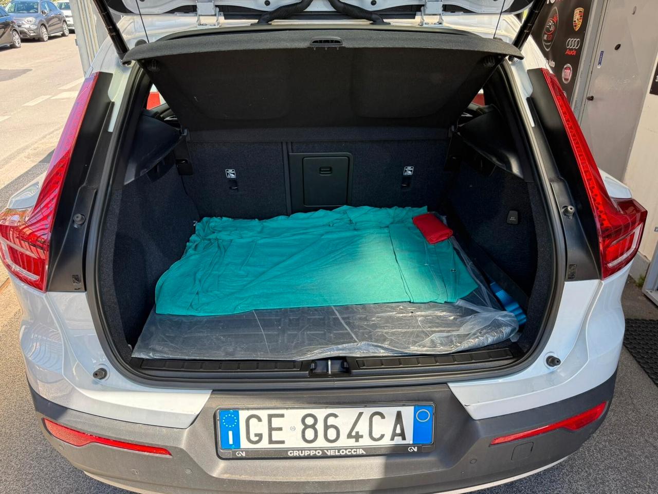 Volvo XC40 T4 Recharge Plug-in Hybrid R-design